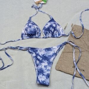 Berlook / new with tags / Medium / Cloud pattern Triangle Bikini Set